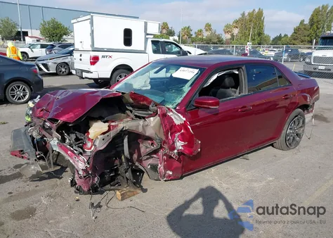 2021 Chrysler 300 Touring из США, поврежденный, VIN 2C3CCARG2MH657768